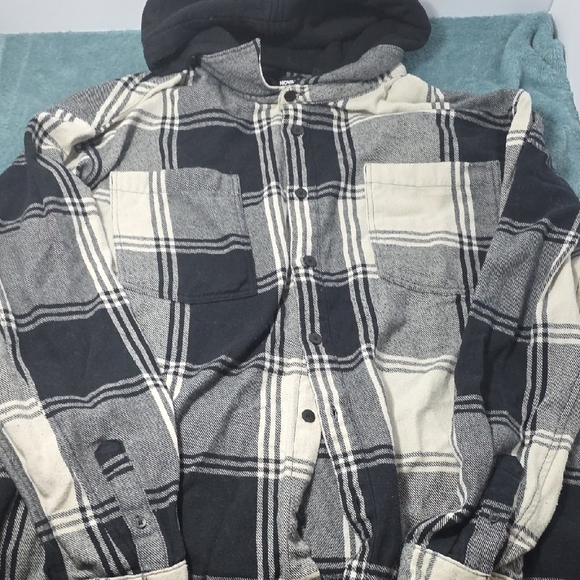 Fashion Nova Men Black and Gray Plaid Jacket - Picture 2 of 6